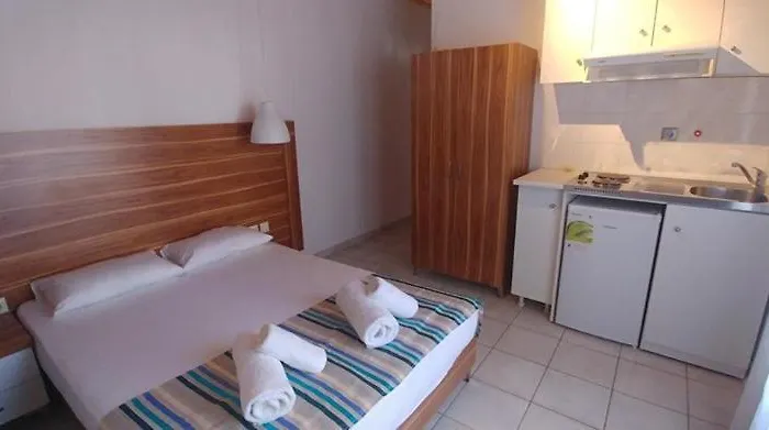 Sun Helios Garden Hotel 2*